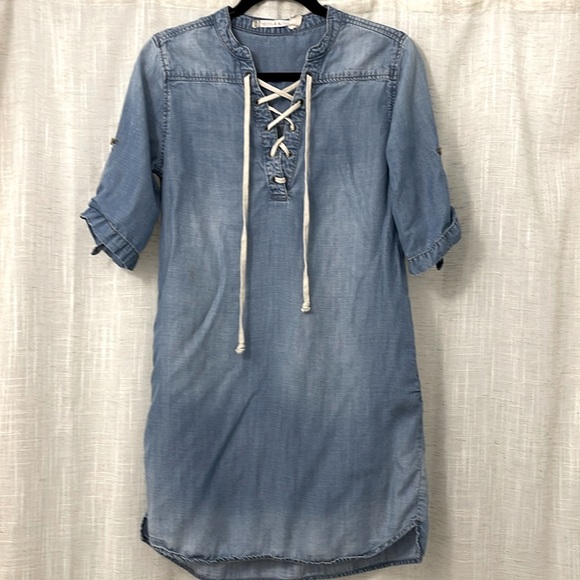 Chelsea & Violet Dresses & Skirts - Chelsea Violet Chambray Dress Size Small EUC